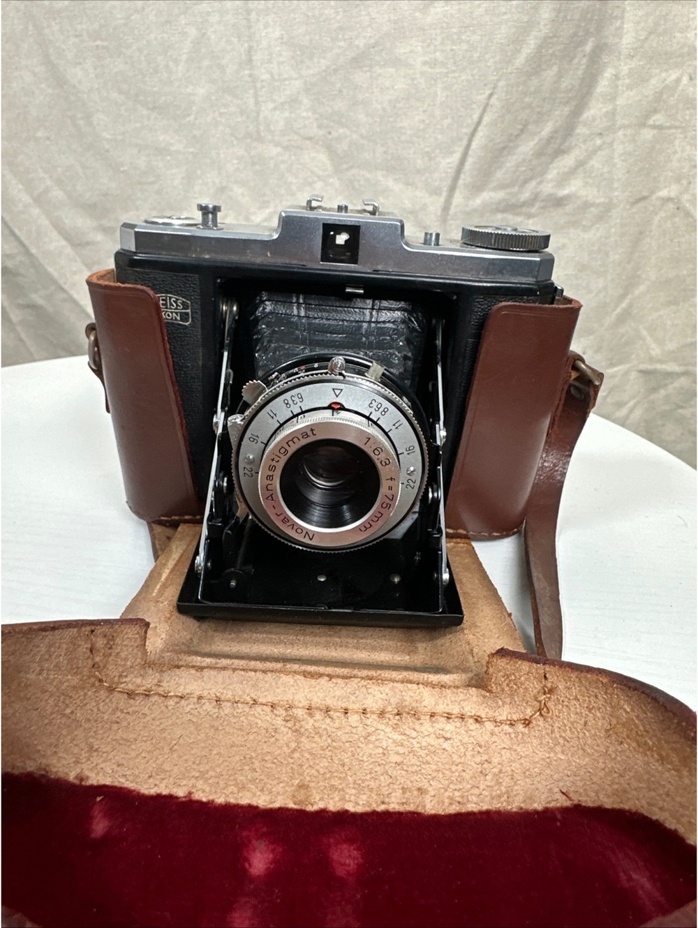 Vintage Zeiss Ikon Nettar 517/16 6x6 Folding Camera 75mm f6.3 Novar Case AS IS